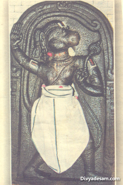 Sri Anjaneyar, Tirukkoviloor Divyadesam